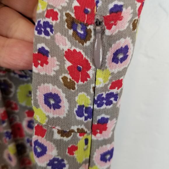 Boden Women's V-Neck Floral Short Sleeve Blouse Size 10 - Picture 6 of 7